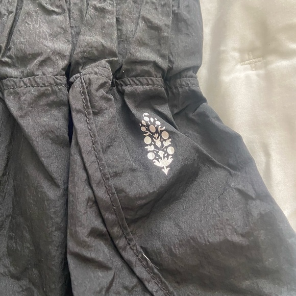 FREE PEOPLE “The Way Home Shorts” color: black size: xs - Picture 4 of 4